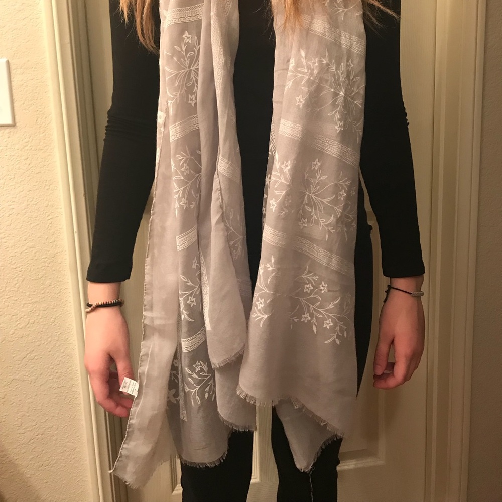 Scarf - Picture 2 of 2